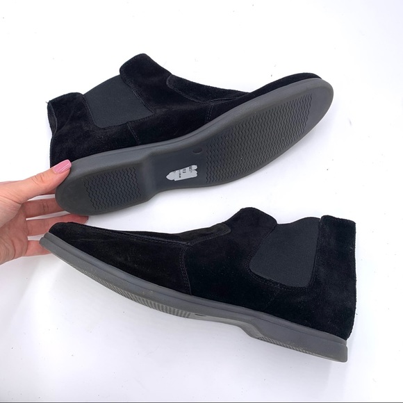 NWOT MODERN FICTION Vernacular Suede Chelsea Boot - Picture 6 of 7